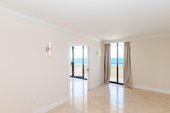 Building Photo - 5070 N Ocean Dr