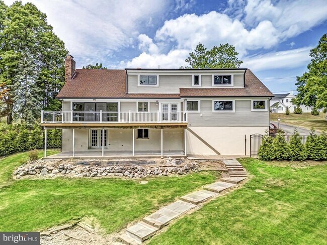 Building Photo - 136 Carlough Rd