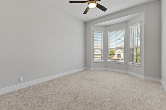 Building Photo - 24734 Resort Pkwy