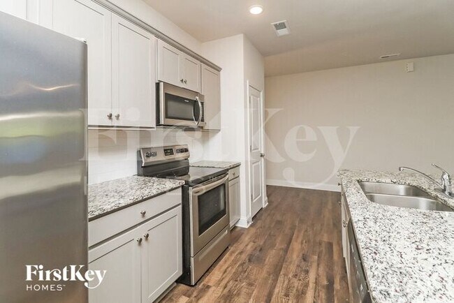 Building Photo - 2027 Cypress Village Dr NW