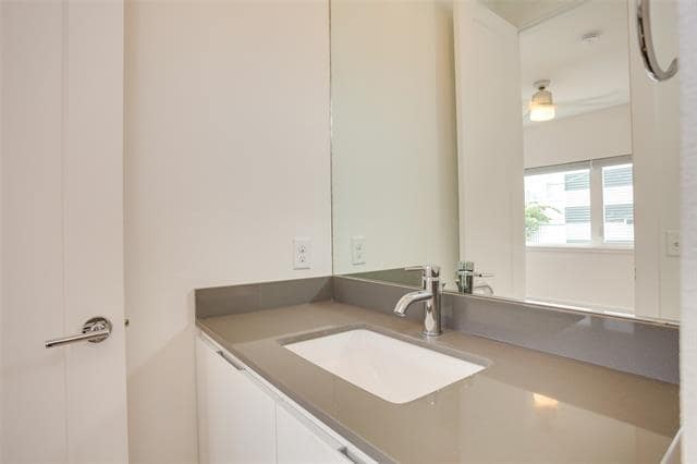 Building Photo - 1205 Hyde Ct