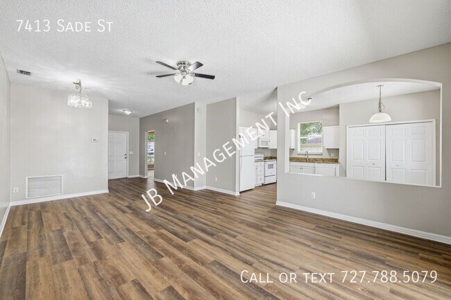 Building Photo - 7413 Sade St