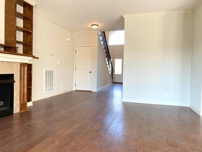 Building Photo - 1533 Edgewater Ln