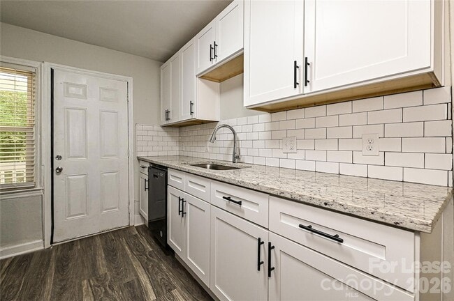 Building Photo - 3429 Tappan Pl