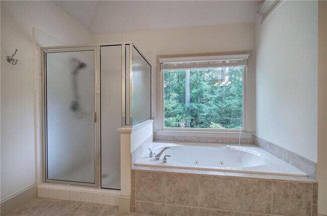 Building Photo - 2320 Starr Lake Dr NW