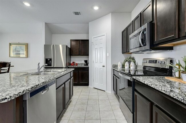 Building Photo - 1045 Taggart Trail