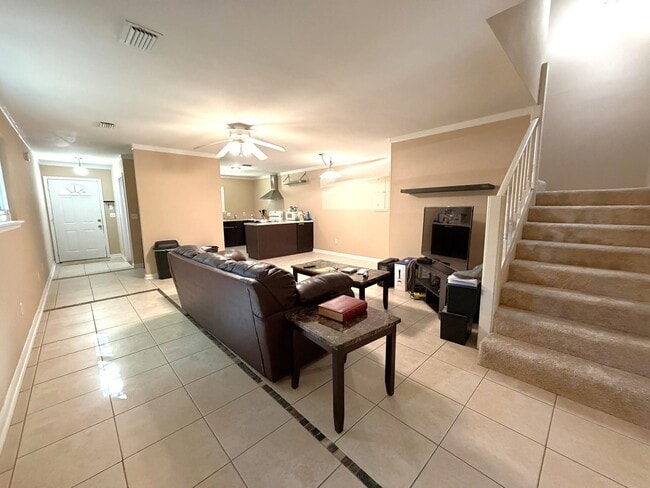 Building Photo - 514 Teal Ln