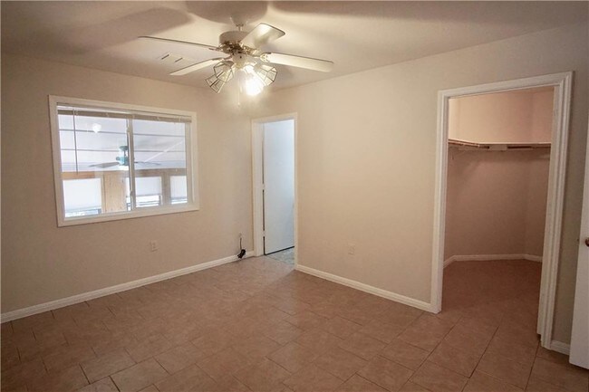 Building Photo - 4814 Walden Cir