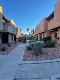 Building Photo - BEAUTIFUL AND AFFORDABLE 2 BEDS 1  BATH APARTMENT AVAILABLE FOR RENT !!!