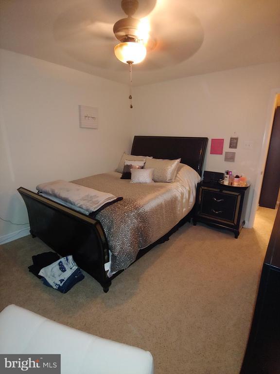 Building Photo - 8435 Norwood Dr