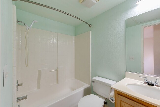 Building Photo - 3-bedroom, 2.5-bath condo nestled in the prestigious Terra Vista community of Rancho Cucamonga