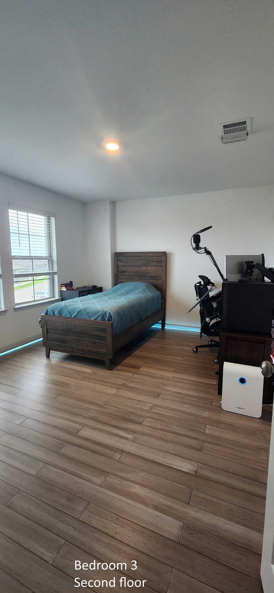 Bedroom 3 has a walk-in closet - 3502 Park Vista Dr