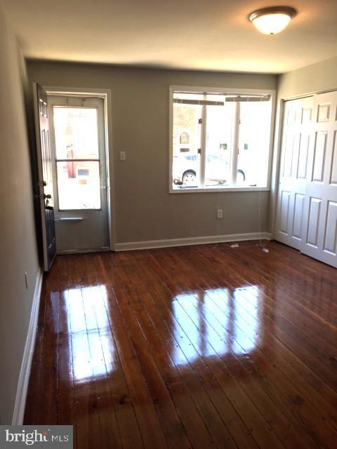 Building Photo - 2445 E Huntingdon St