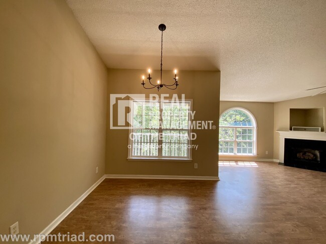 Building Photo - *Move In Special* Deacon Ridge Gated Commu...