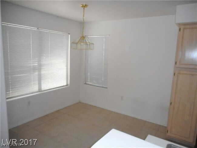 Building Photo - 5710 E Tropicana Ave
