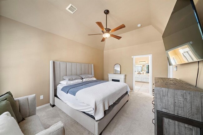 Building Photo - 13002 Golden Rainbow Dr