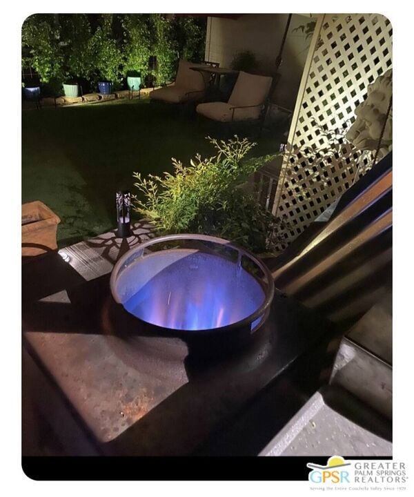 Building Photo - 15300 Palm Dr