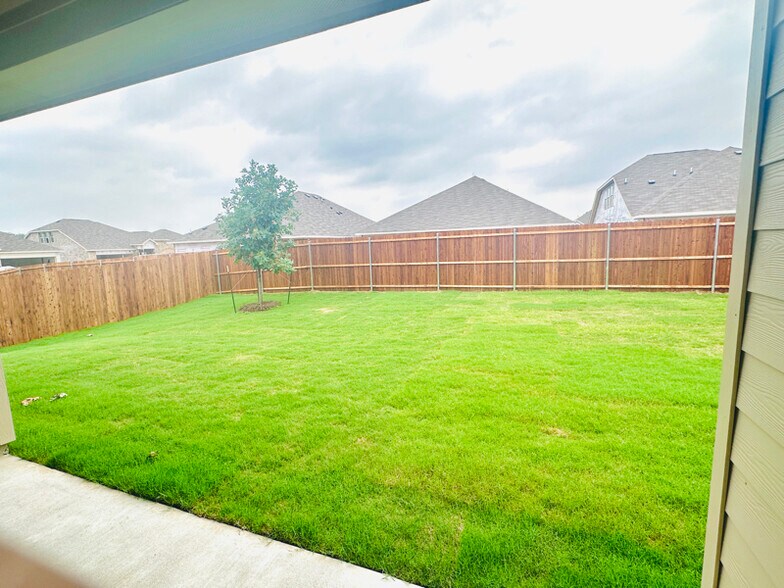 Building Photo - 3012 Chinkapin Ln