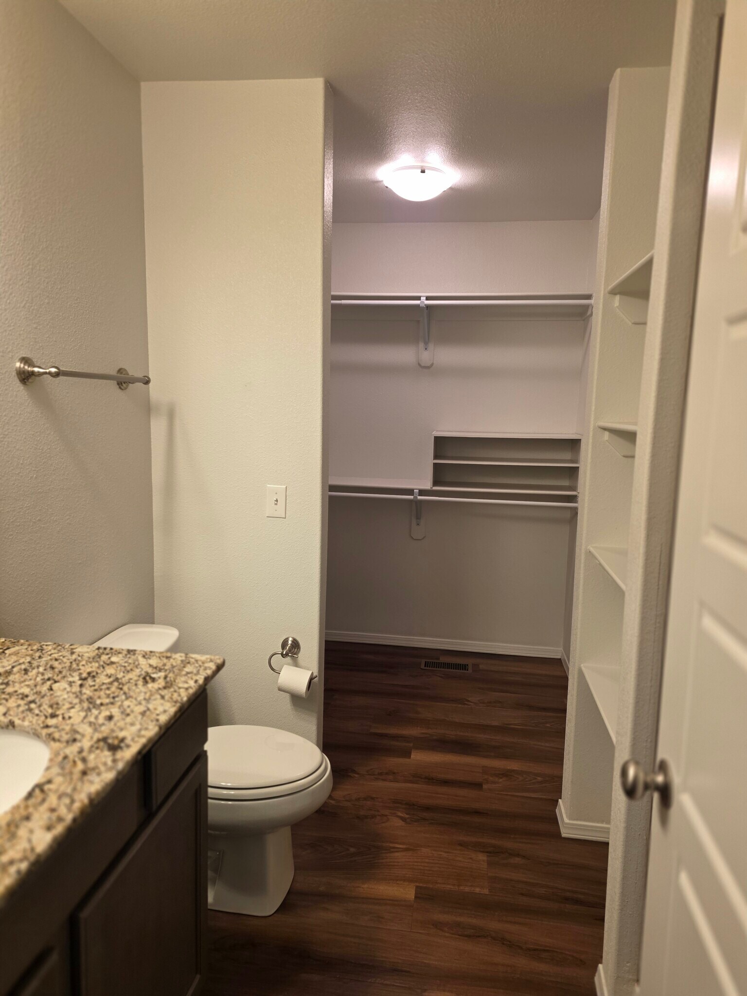 Building Photo - 268 S Rolling Woods Way