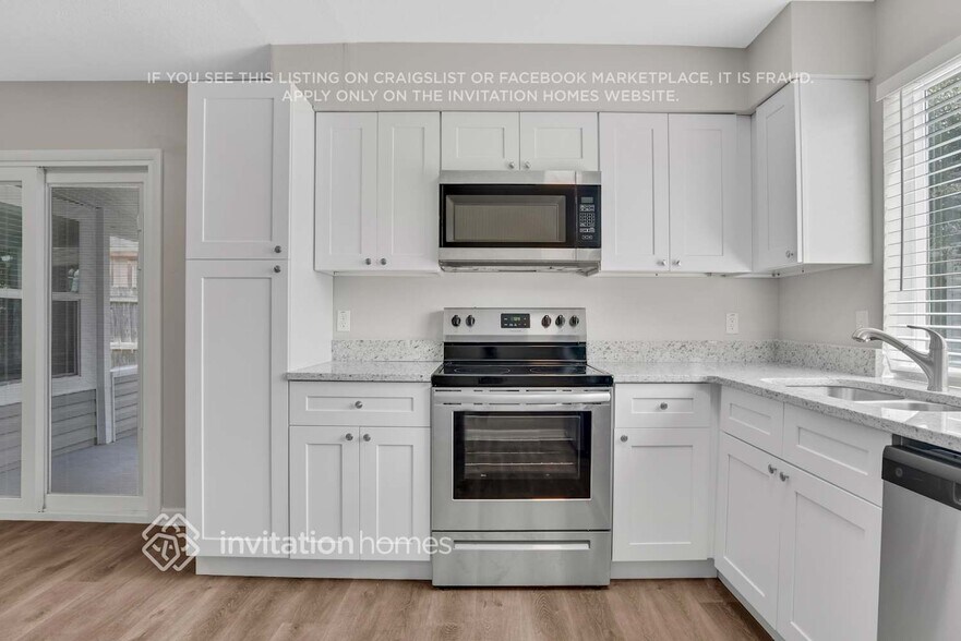 Building Photo - 2103 Churchill Downs Cir