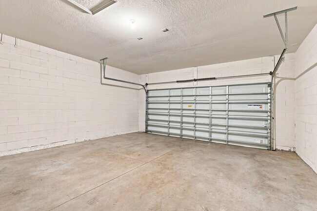 Building Photo - 1261 SW Curry St