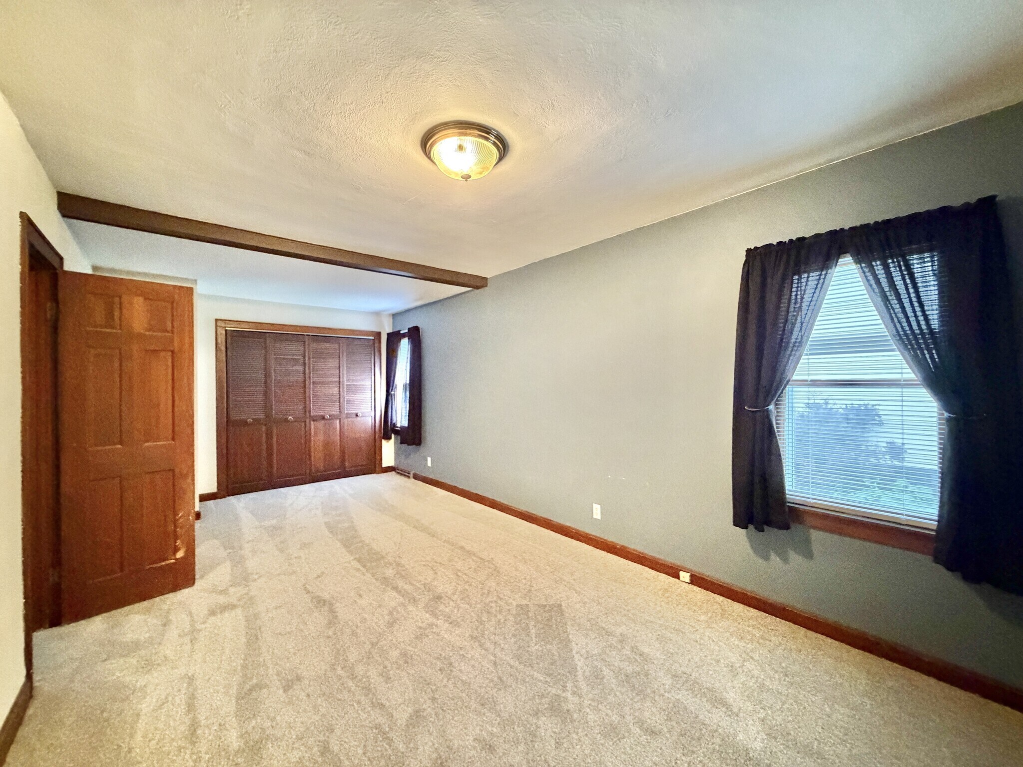 Building Photo - 607 N Palm St