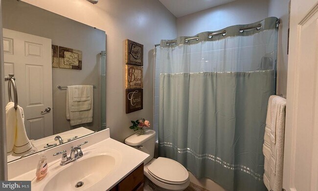 Building Photo - 14050 Cannondale Way