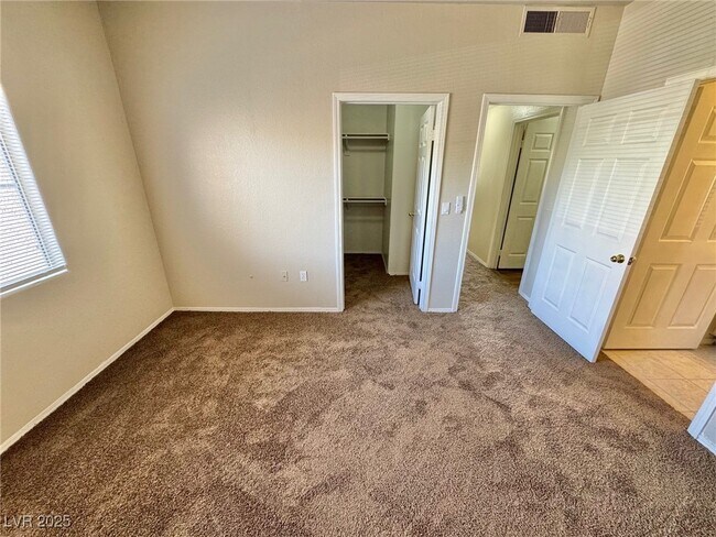 Building Photo - 2112 Calville St