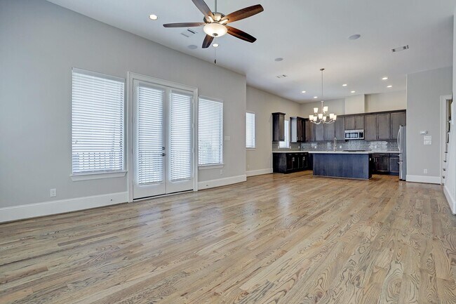 Building Photo - 1509 Nagle St