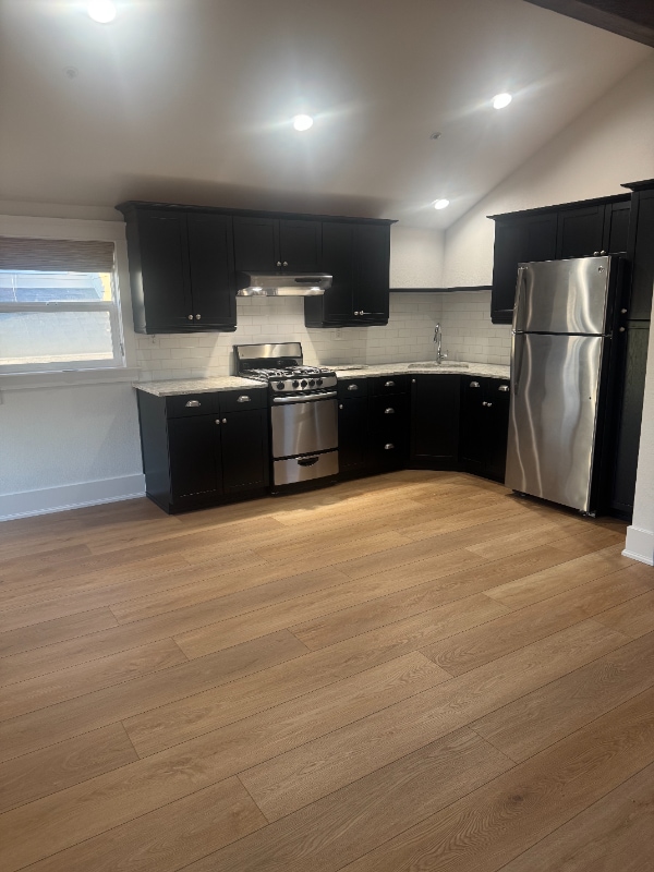 Building Photo - 2345 Bushnell St