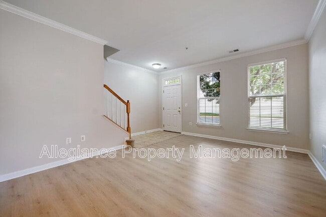 Building Photo - 15555 John Diskin Cir