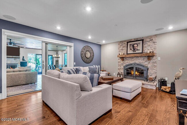 Building Photo - 620 Brookside Dr