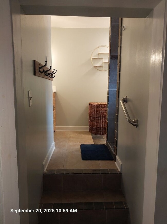 Building Photo - Charming One Bedroom ADU Furnished or Unfurnished