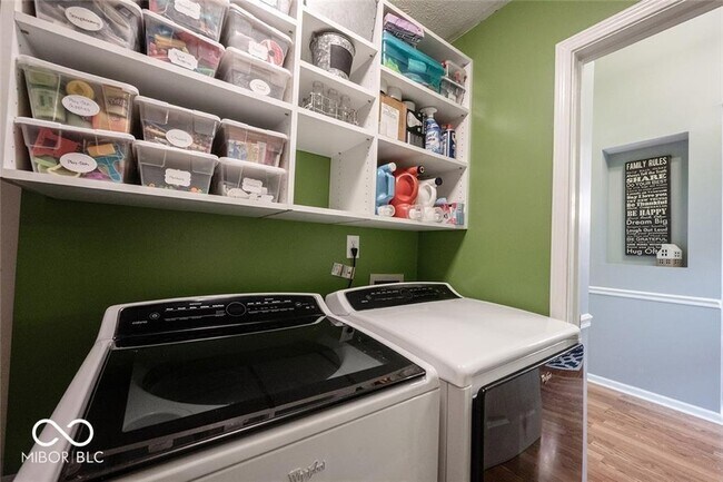 Building Photo - 9960 S Redmond Ct