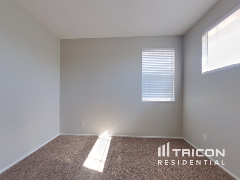 Building Photo - 43756 Alcoba Dr