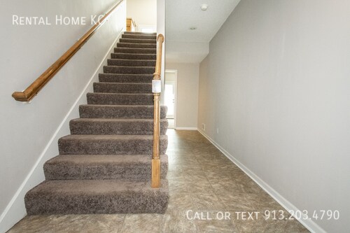 Building Photo - 13145 Nebraska Ct