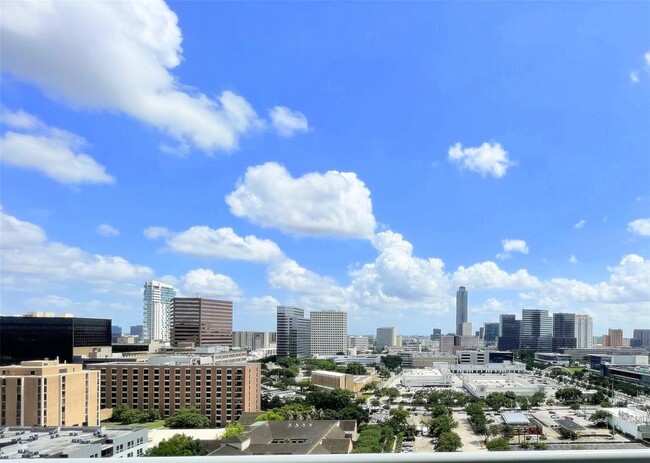 Building Photo - 1409 Post Oak Blvd