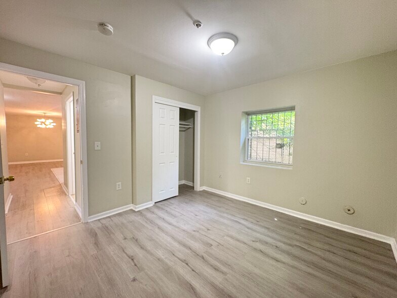 Building Photo - 961 Bergen St