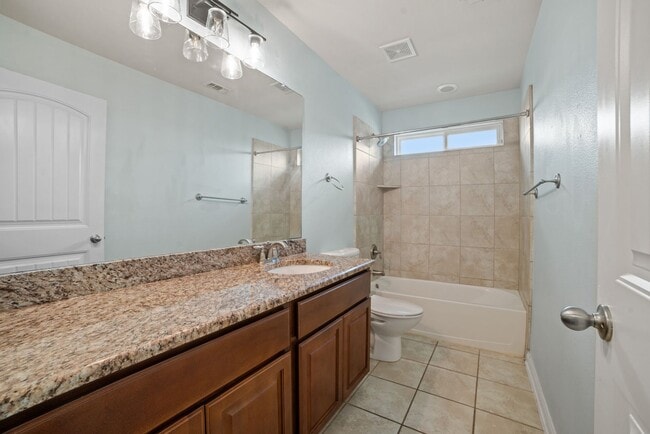 Building Photo - Gorgeous 4 Bed/ 3Bath house for rent! Avai...