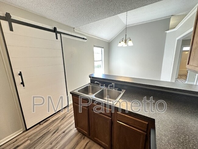 Building Photo - 117 Grimsby Ln