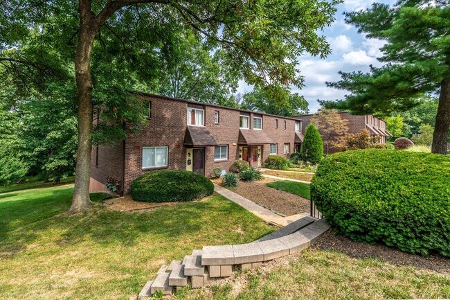 Building Photo - 25 Tower Hill Ct