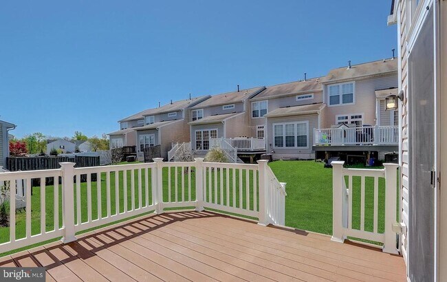 Building Photo - 1709 Hayle Dr