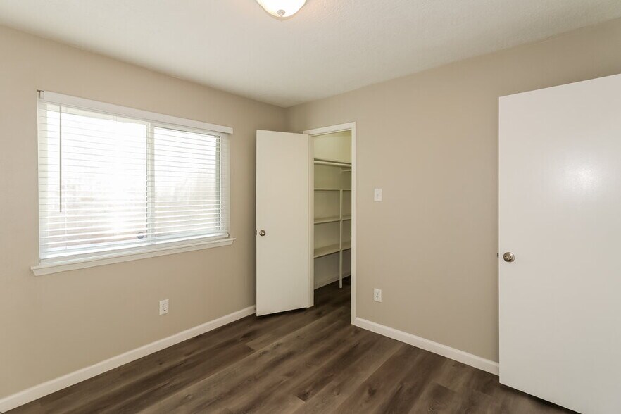 Building Photo - 4718 Roserock Ln