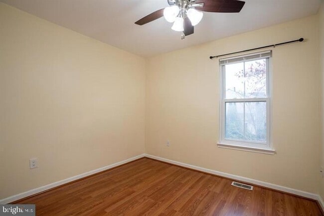 Building Photo - 3500 Vintage Spg Ter