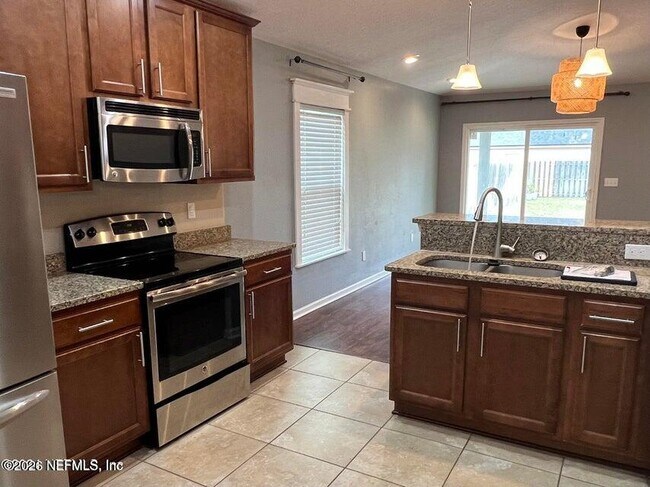 Building Photo - 4198 Victoria Lakes Dr W