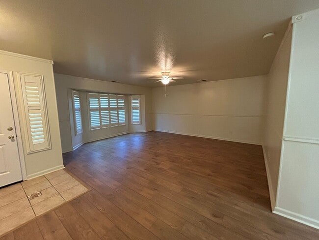 Building Photo - 3 Bedroom Home for Rent in Anderson CA | Large Family Room, 2 Car Garage, Pet Friendly