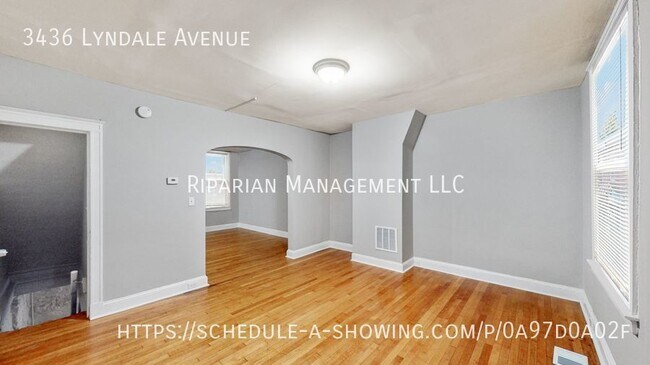 Building Photo - Fully Renovated & Fenced Backyard!