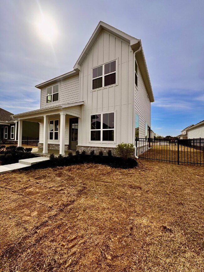 Building Photo - 6747 Winterwood Ave