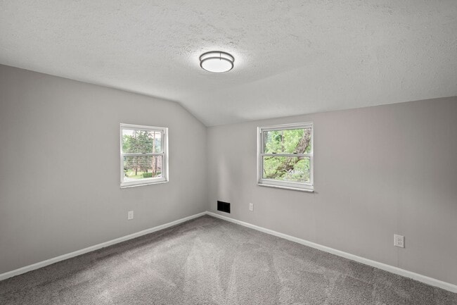 Building Photo - Stunning 3 bedroom home in Penn Hills avai...
