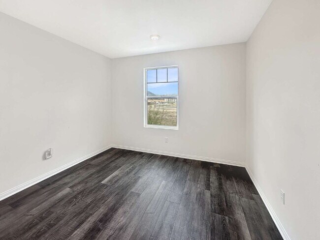 Building Photo - Modern 3-Bedroom Home in Vista Canyon – Prime Canyon Country Location Near the Vista Canyon Multi...